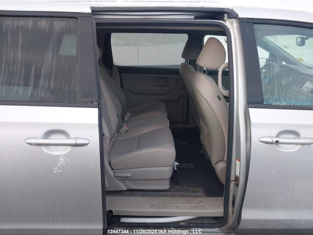 2017 Kia Sedona მანქანა იყიდება აუქციონზე, vin: KNDMB5C10H6342702, აუქციონის ნომერი: 12447344