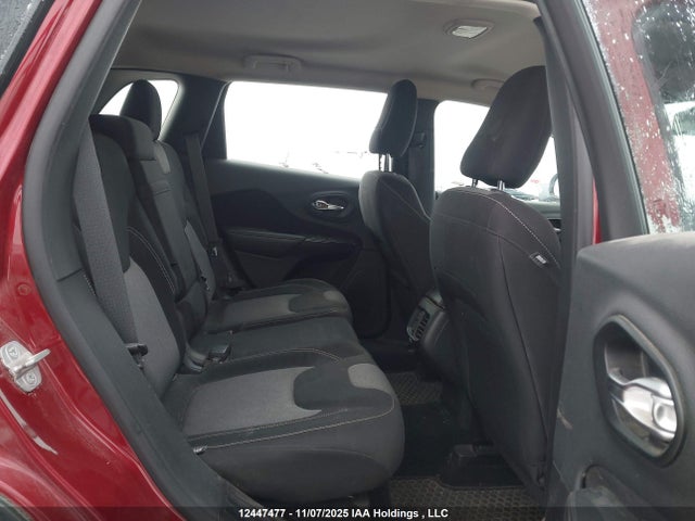1C4PJMAB7EW171822 Jeep Cherokee Sport