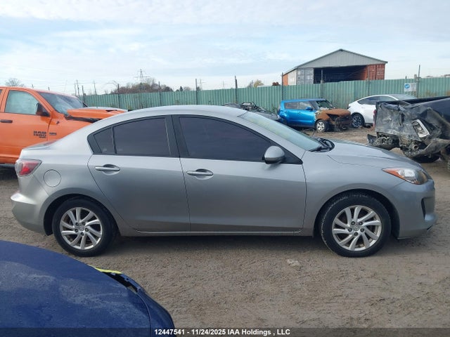 12447541 :رقم المزاد ، JM1BL1UF0C1549510 vin ، 2012 Mazda Mazda3 Gx مزاد بيع