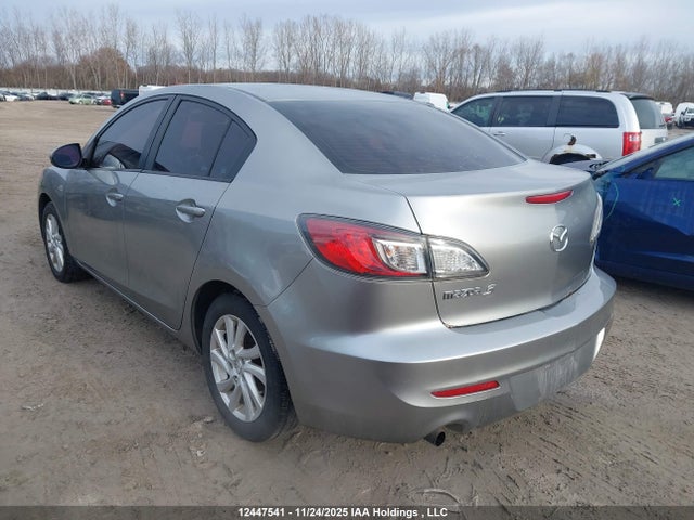 12447541 :رقم المزاد ، JM1BL1UF0C1549510 vin ، 2012 Mazda Mazda3 Gx مزاد بيع