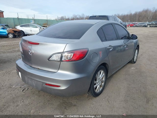 12447541 :رقم المزاد ، JM1BL1UF0C1549510 vin ، 2012 Mazda Mazda3 Gx مزاد بيع