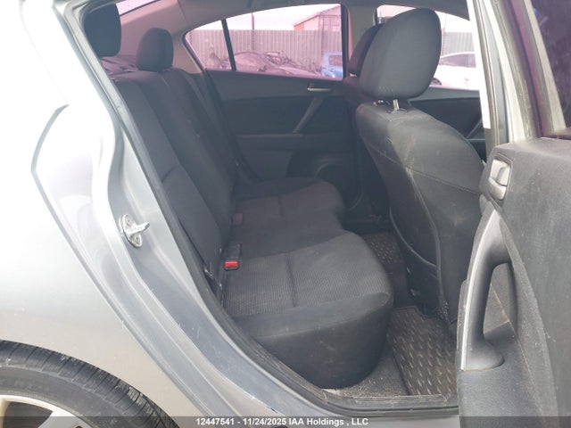 12447541 :رقم المزاد ، JM1BL1UF0C1549510 vin ، 2012 Mazda Mazda3 Gx مزاد بيع
