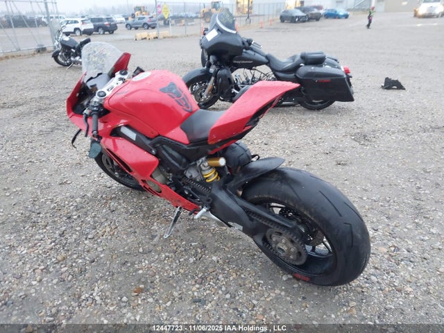 ZDMDAGWWXNB001367 Ducati Panigale V4s