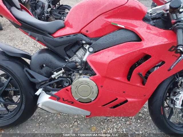 ZDMDAGWWXNB001367 Ducati Panigale V4s
