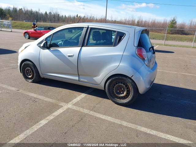 2015 Chevrolet Spark 1lt მანქანა იყიდება აუქციონზე, vin: KL8CD6S93FC766479, აუქციონის ნომერი: 12448022