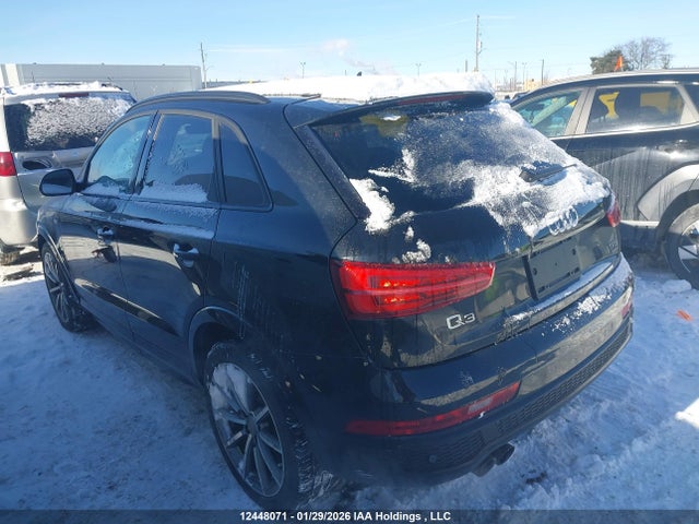 WA1JCCFS0HR011443 Audi Q3 2.0t Progressiv