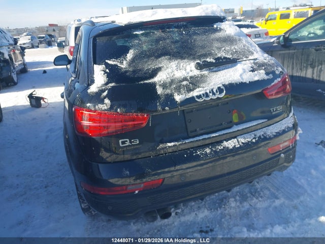 WA1JCCFS0HR011443 Audi Q3 2.0t Progressiv