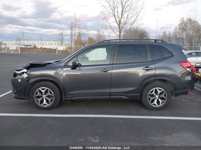JF2SKEEC4PH400319 Subaru Forester Premium