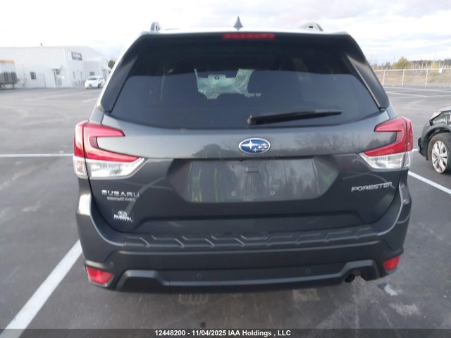 JF2SKEEC4PH400319 Subaru Forester Premium