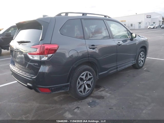 JF2SKEEC4PH400319 Subaru Forester Premium