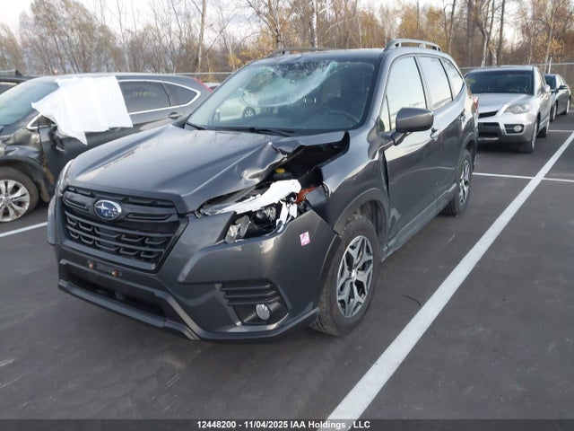 JF2SKEEC4PH400319 Subaru Forester Premium