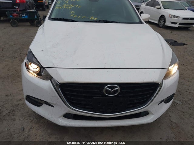 3MZBN1V72JM221679 Mazda Mazda3 50th Anniversary Edition/gs/se
