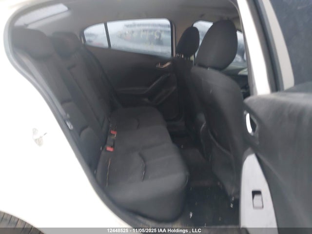 3MZBN1V72JM221679 Mazda Mazda3 50th Anniversary Edition/gs/se