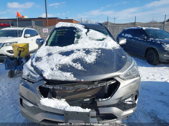 12449175 :رقم المزاد ، 5NMZUDLB2HH045601 vin ، 2017 Hyundai Santa Fe Sport 2.4 Se مزاد بيع
