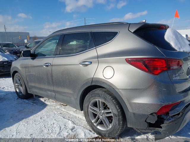 12449175 :رقم المزاد ، 5NMZUDLB2HH045601 vin ، 2017 Hyundai Santa Fe Sport 2.4 Se مزاد بيع