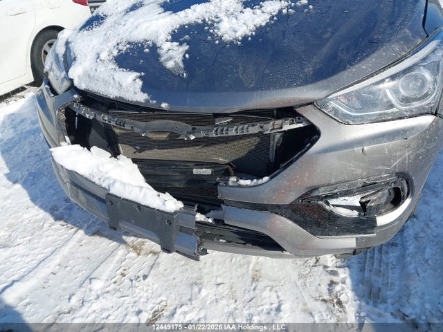 12449175 :رقم المزاد ، 5NMZUDLB2HH045601 vin ، 2017 Hyundai Santa Fe Sport 2.4 Se مزاد بيع