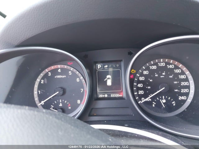 12449175 :رقم المزاد ، 5NMZUDLB2HH045601 vin ، 2017 Hyundai Santa Fe Sport 2.4 Se مزاد بيع