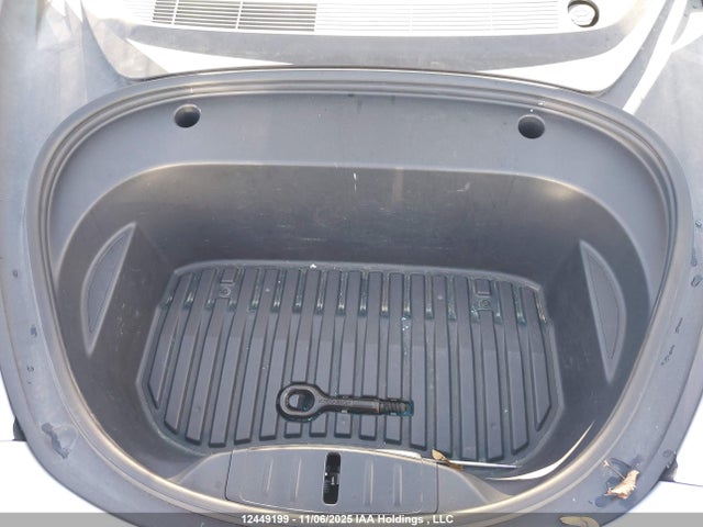 5YJ3E1EB9NF172745 Tesla Model 3 Long Range