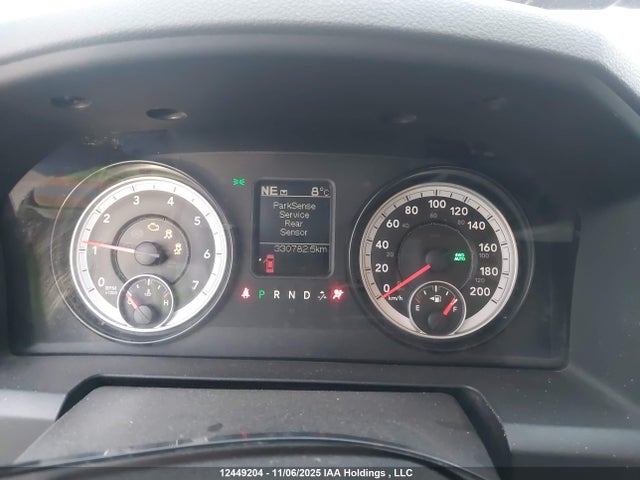 1C6RR7GT3ES109898 RAM 1500 Slt