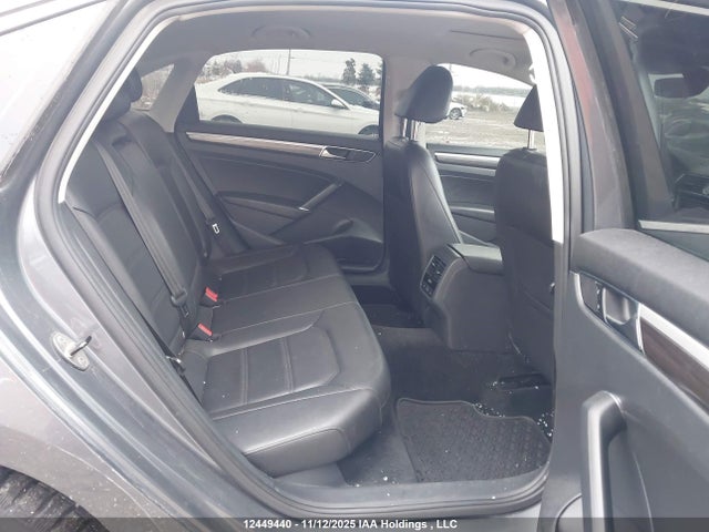 Volkswagen PASSAT SE 2017 1VWBT7A33HC059701 Image 8