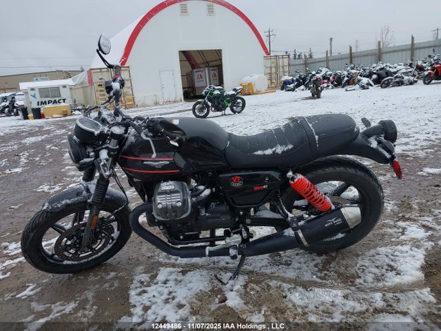 ZGUKZUE06PM000146 Moto Guzzi V7 Special Edition