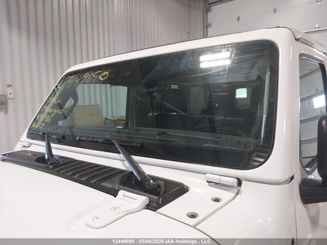1C4PJXEGXRW334850 Jeep Wrangler Sahara