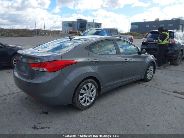 2013 Hyundai Elantra Gl მანქანა იყიდება აუქციონზე, vin: 5NPDH4AE2DH335927, აუქციონის ნომერი: 12445930
