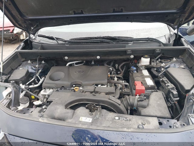 12449911 :رقم المزاد ، 2T3R1RFV6MW203875 vin ، 2021 Toyota Rav4 Xle/xle Premium مزاد بيع