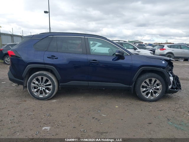 12449911 :رقم المزاد ، 2T3R1RFV6MW203875 vin ، 2021 Toyota Rav4 Xle/xle Premium مزاد بيع