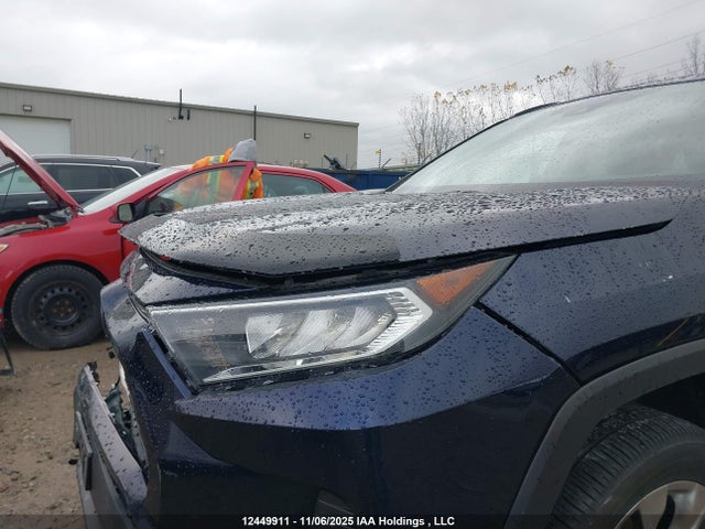 12449911 :رقم المزاد ، 2T3R1RFV6MW203875 vin ، 2021 Toyota Rav4 Xle/xle Premium مزاد بيع