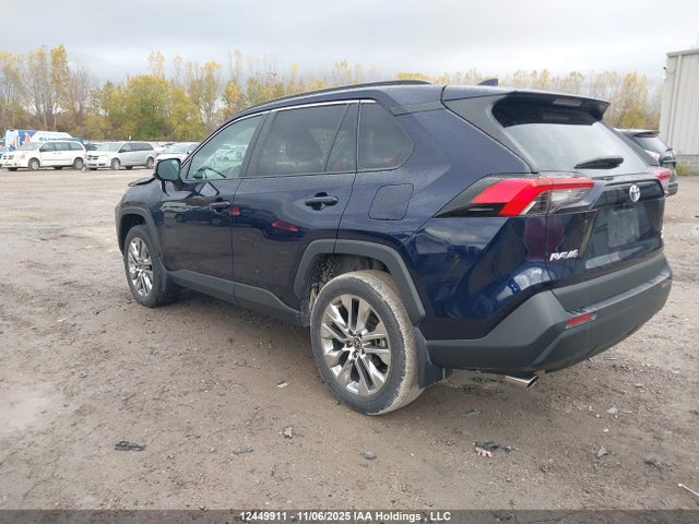 12449911 :رقم المزاد ، 2T3R1RFV6MW203875 vin ، 2021 Toyota Rav4 Xle/xle Premium مزاد بيع