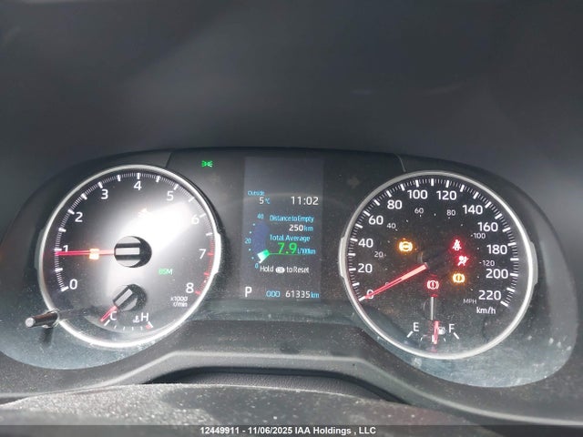 12449911 :رقم المزاد ، 2T3R1RFV6MW203875 vin ، 2021 Toyota Rav4 Xle/xle Premium مزاد بيع
