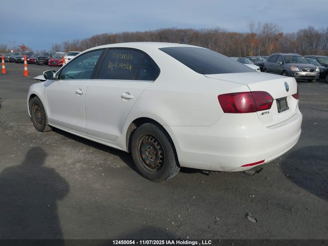 12450054 :رقم المزاد ، 3VWDX7AJ8DM434924 vin ، 2013 Volkswagen Jetta مزاد بيع