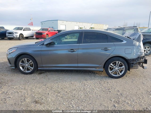 Продажа на аукционе авто 2018 Hyundai Sonata 2.4 Sport, vin: 5NPE34AF1JH642660, номер лота: 12450086