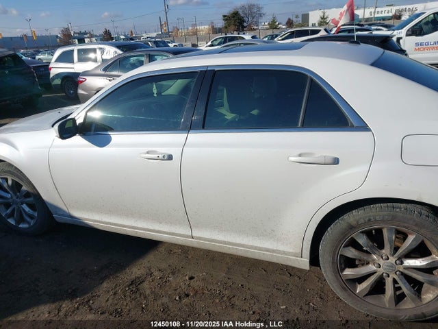 Chrysler 300 2015 2C3CCARG4FH782063 Image 14