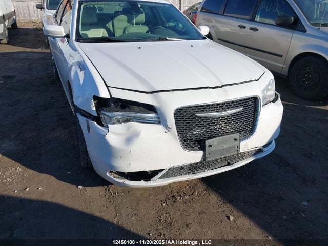 Chrysler 300 2015 2C3CCARG4FH782063 Image 6