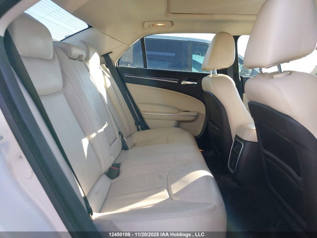 Chrysler 300 2015 2C3CCARG4FH782063 Image 8
