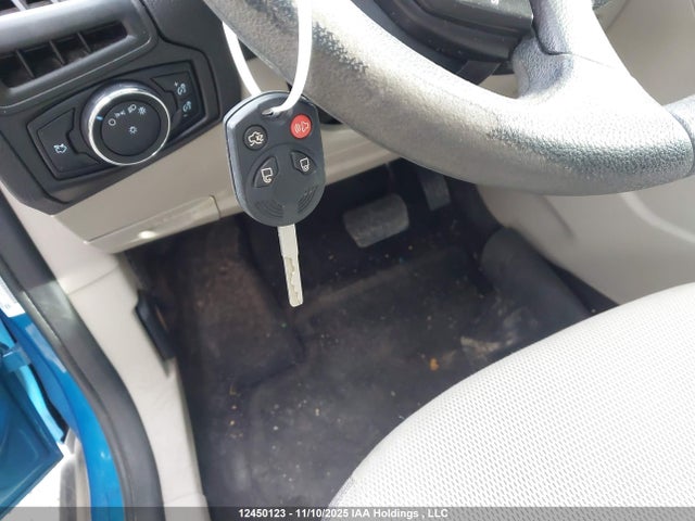 1FADP3K22EL100996 Ford FOCUS SE