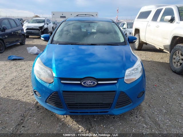 1FADP3K22EL100996 Ford FOCUS SE
