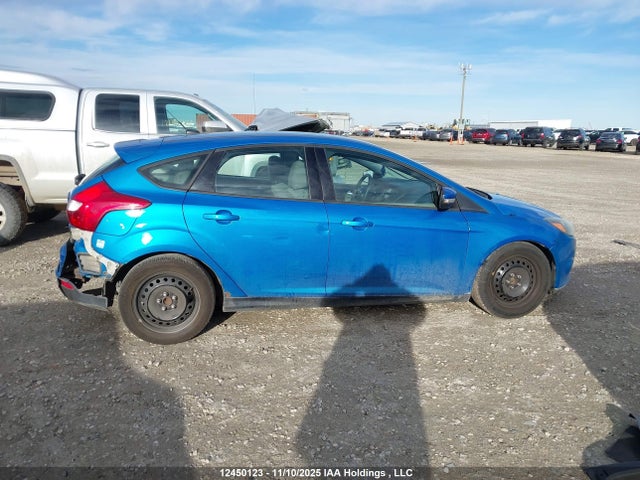 1FADP3K22EL100996 Ford FOCUS SE