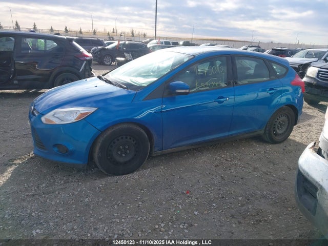 1FADP3K22EL100996 Ford FOCUS SE