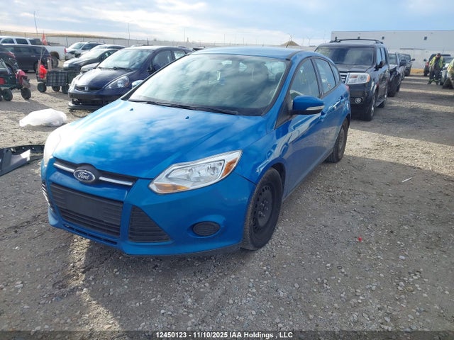 1FADP3K22EL100996 Ford FOCUS SE