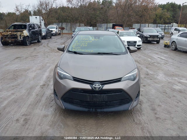 12450384 :رقم المزاد ، 2T1BURHE9JC006713 vin ، 2018 Toyota Corolla L/le/xle/se/xse مزاد بيع