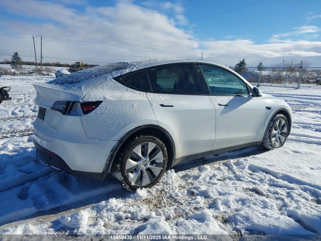 7SAYGDEE9NF432480 Tesla Model Y