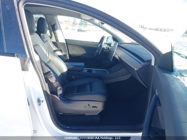 7SAYGDEE9NF432480 Tesla Model Y