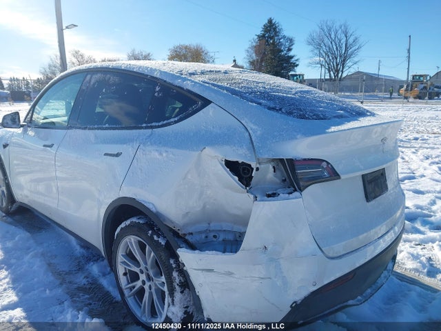 7SAYGDEE9NF432480 Tesla Model Y