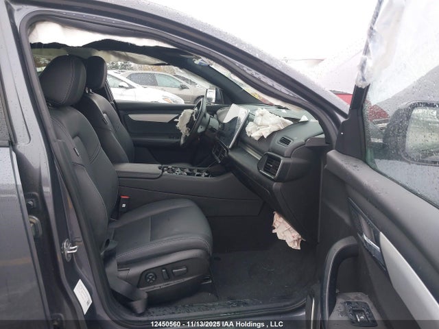 Продажа на аукционе авто 2024 Vinfast Vf 8 Plus, vin: RLLV1AFA5RH007118, номер лота: 12450560