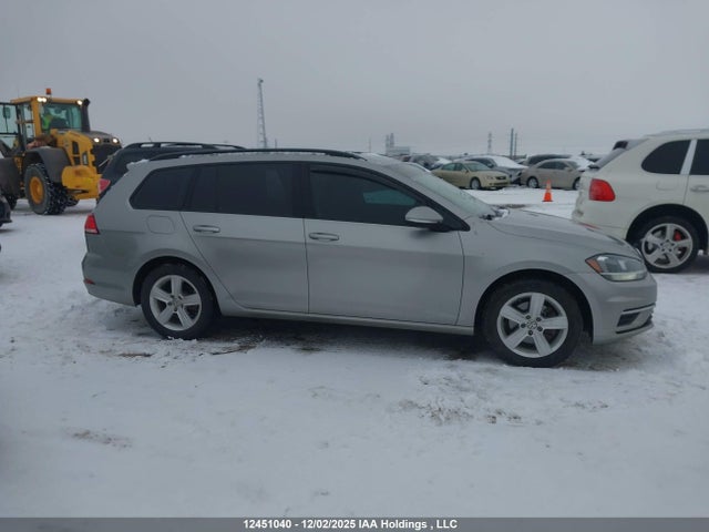 3VW217AU5JM759044 Volkswagen Golf Sportwagen 1.8 Tsi Comfortline/1.8 Tsi Trendline