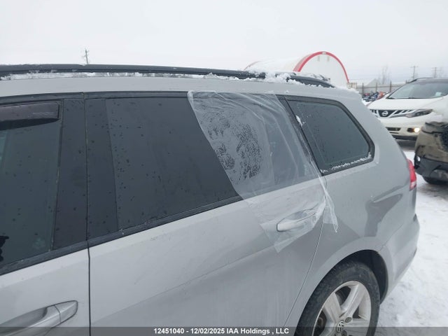 3VW217AU5JM759044 Volkswagen Golf Sportwagen 1.8 Tsi Comfortline/1.8 Tsi Trendline