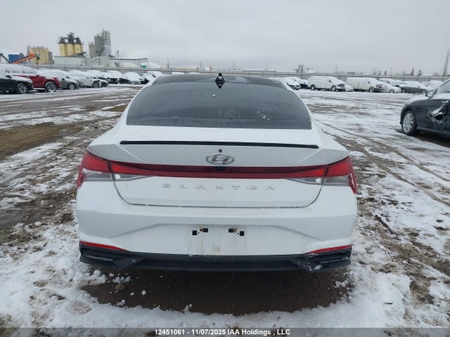 KMHLM4AG1MU142789 Hyundai Elantra Preferred Ivt With Sun And Tech Package